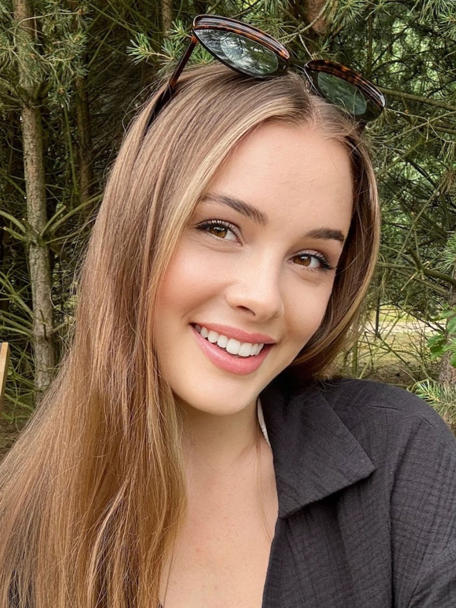 Seductive Hot Shots of Attractive Girl