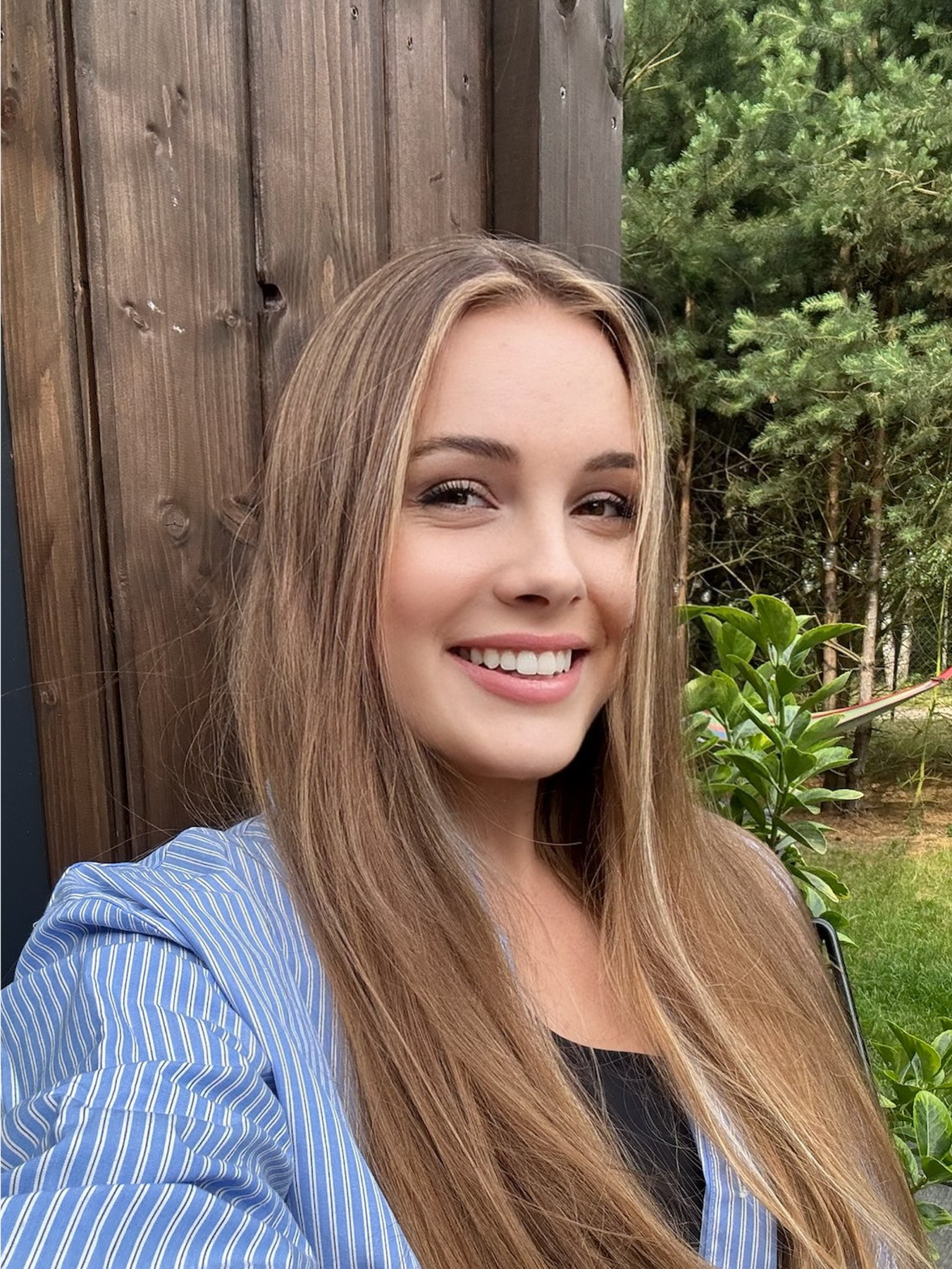 Seductive Hot Shots of Attractive Girl