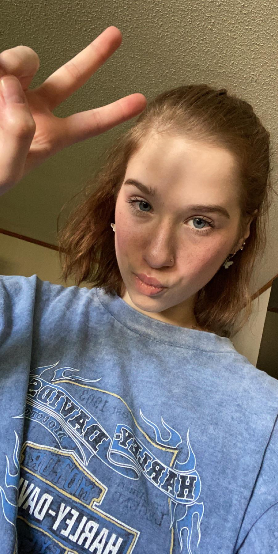 Skinny girl shows off her fluffy pussy in explicit photo session. – photo 1