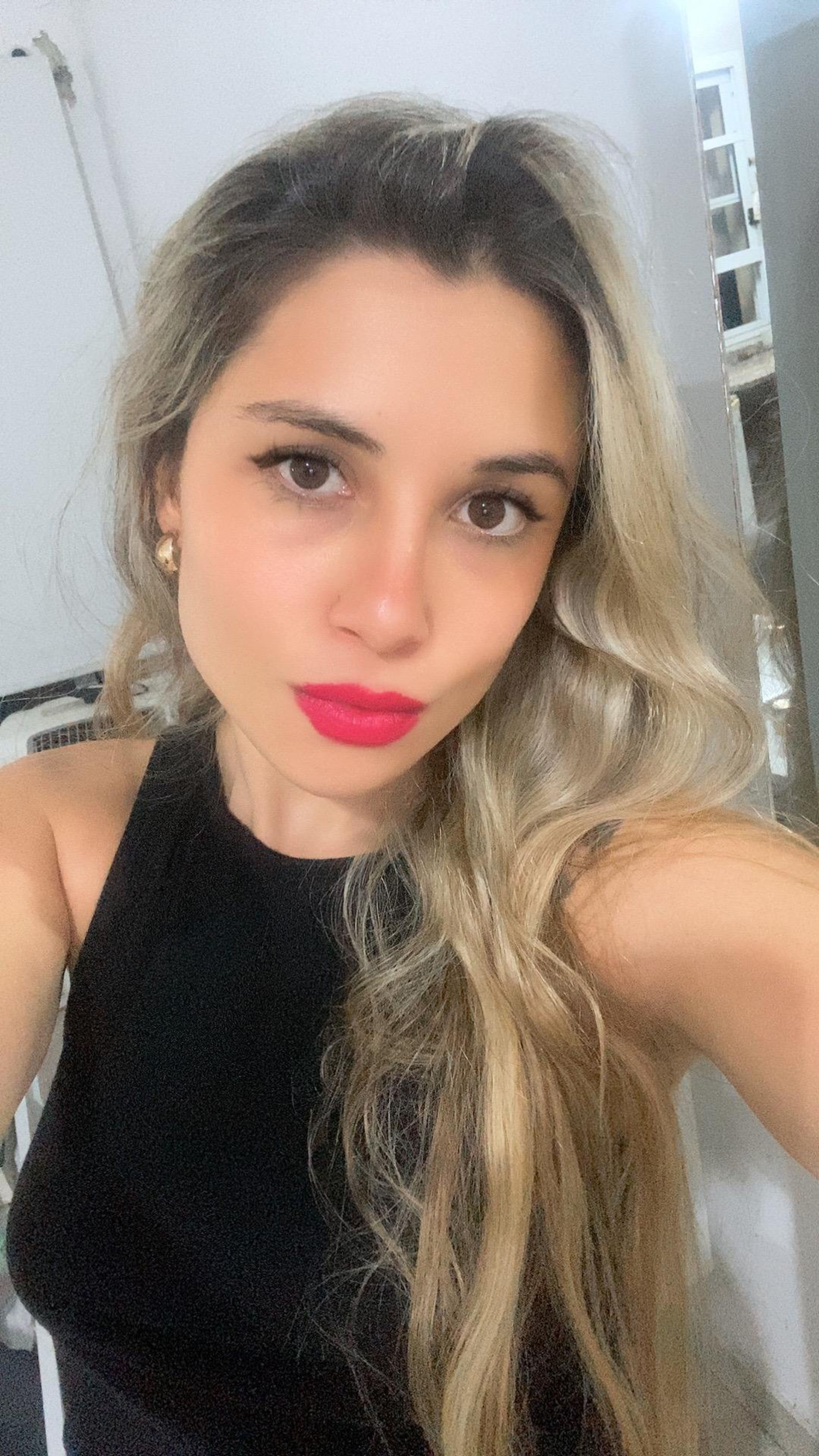 Young girl shows off her youth, body, and full pussy