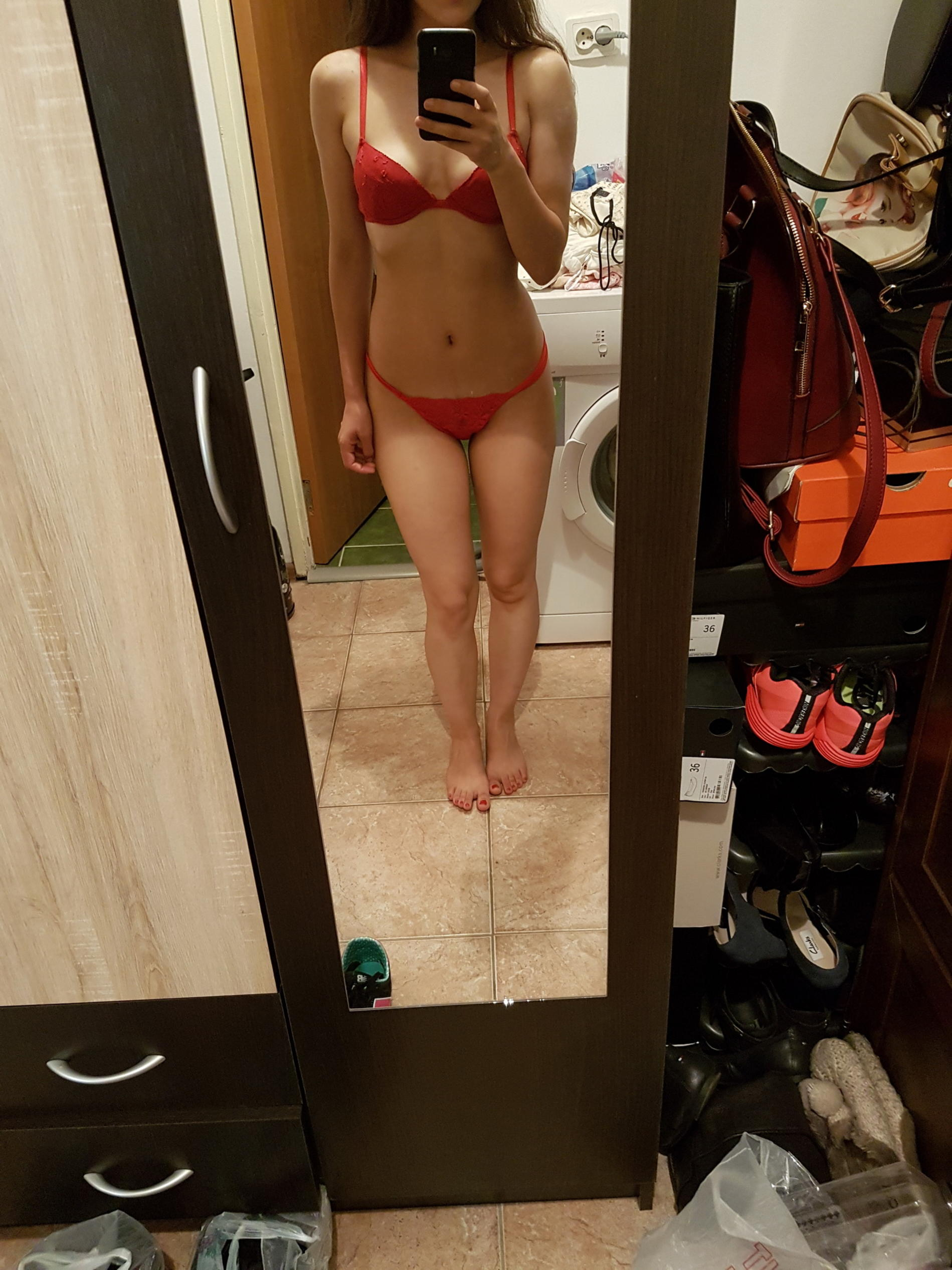 College student flaunts new panties, takes explicit selfies at home