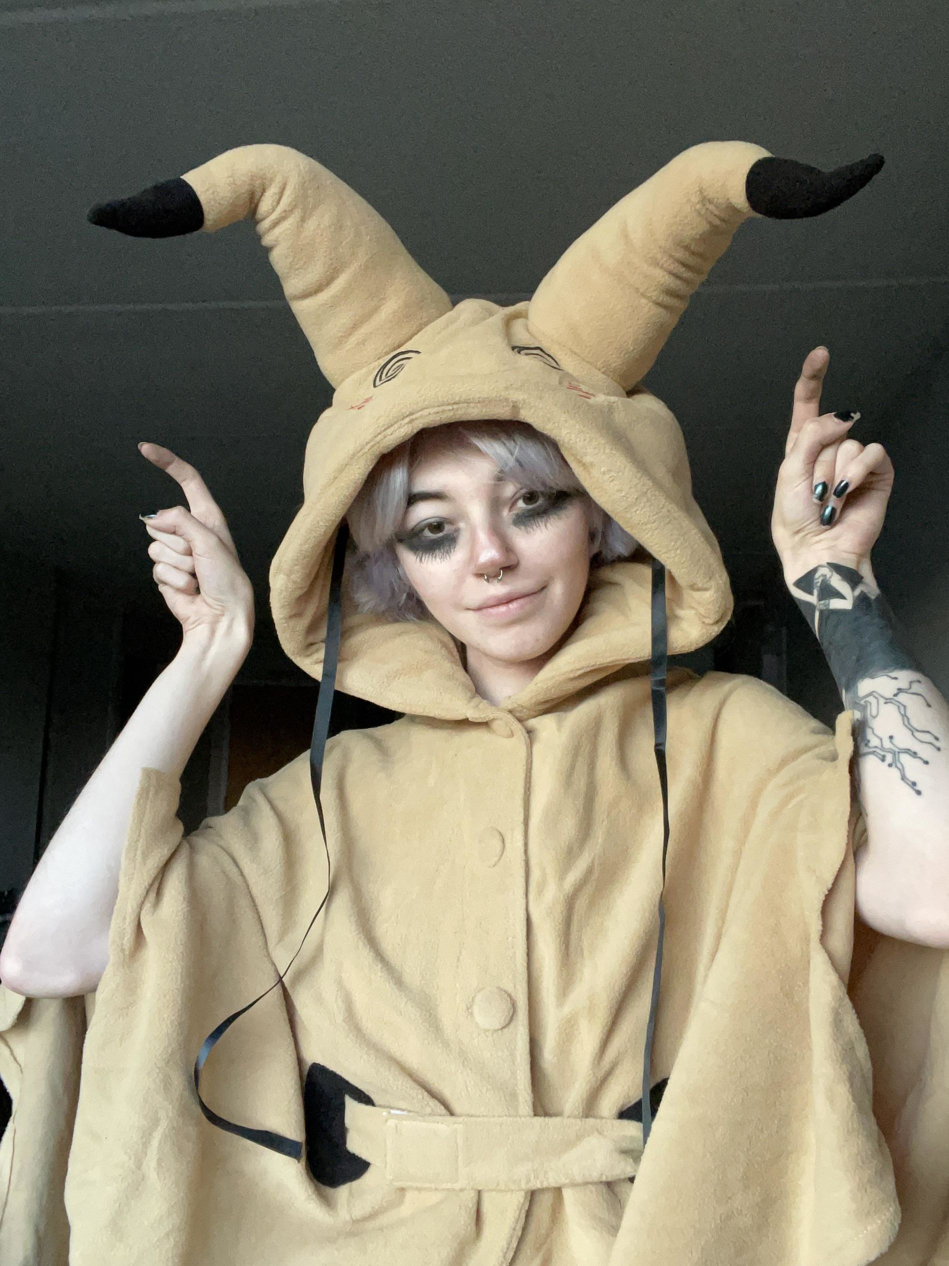 Young Girl with Tattoos, Private Intimate Photos