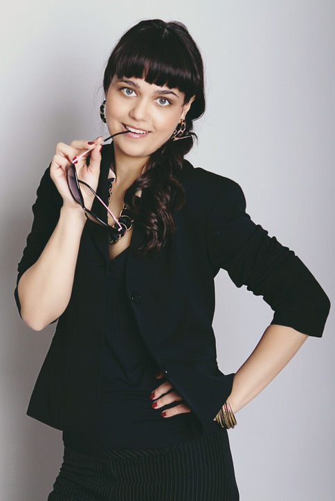 Seductive Brunette Reveals Private Photo Archive – photo 1