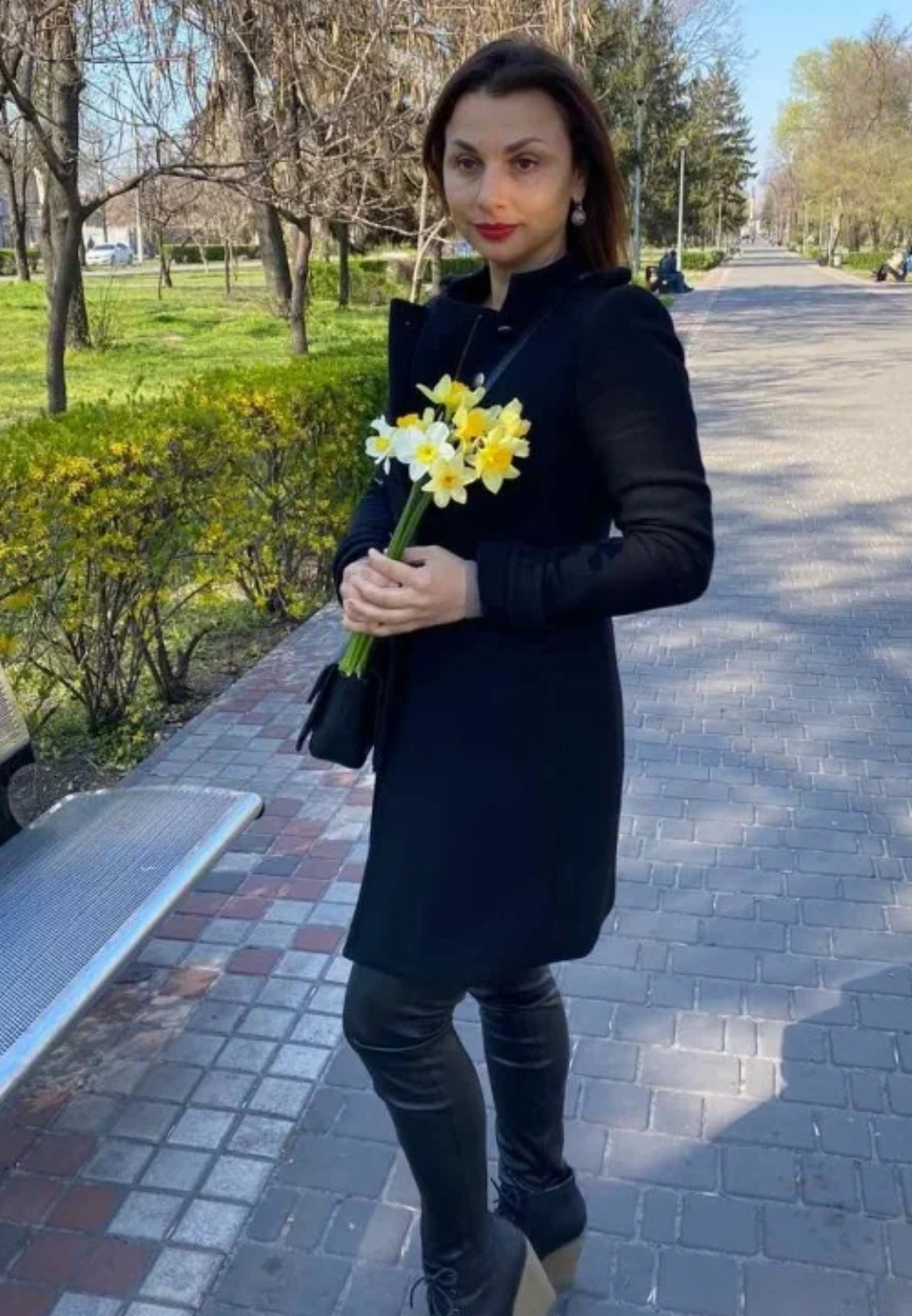 Topless Woman Poses in Car: Explicit Photo Shoot