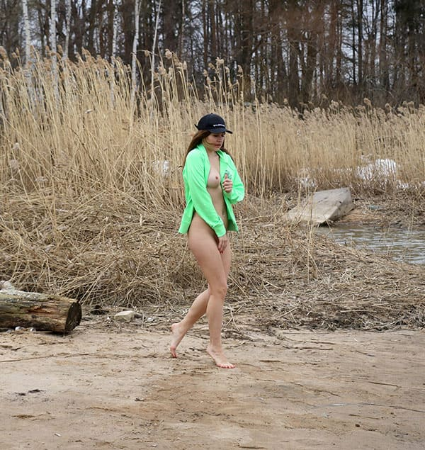 Naked Beauty by Winter Lake Edge – photo 1